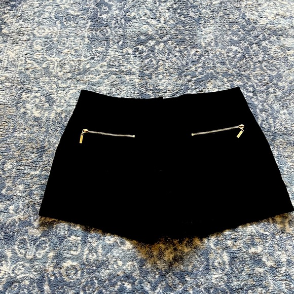 Marciano shorts - Picture 1 of 2